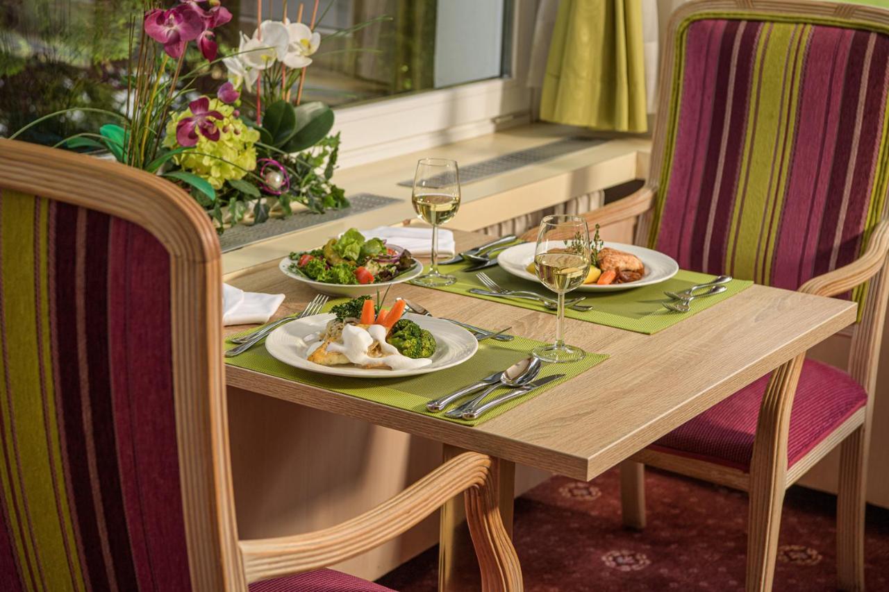 Johannesbad Hotel Palace - Kinder Bis 11 Kostenfrei Bad Hofgastein Esterno foto