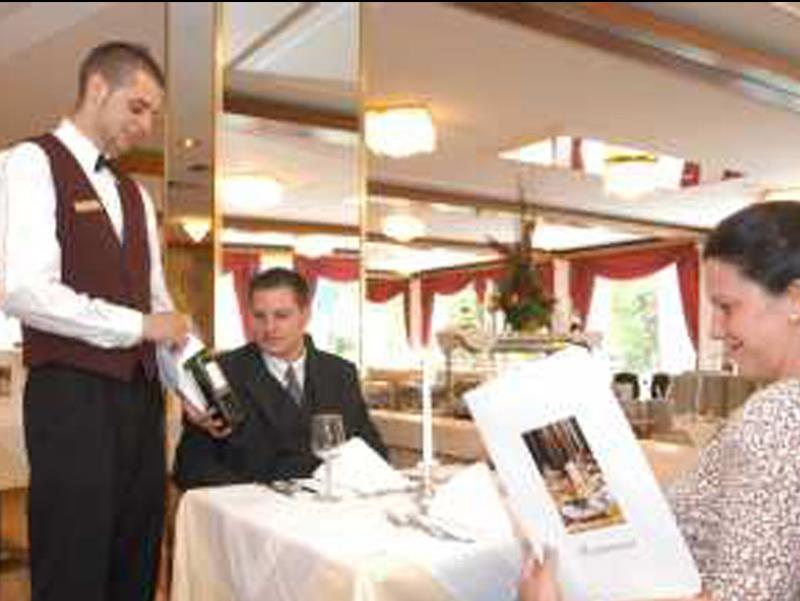 Johannesbad Hotel Palace - Kinder Bis 11 Kostenfrei Bad Hofgastein Esterno foto