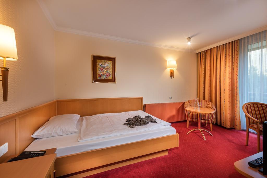 Johannesbad Hotel Palace - Kinder Bis 11 Kostenfrei Bad Hofgastein Esterno foto